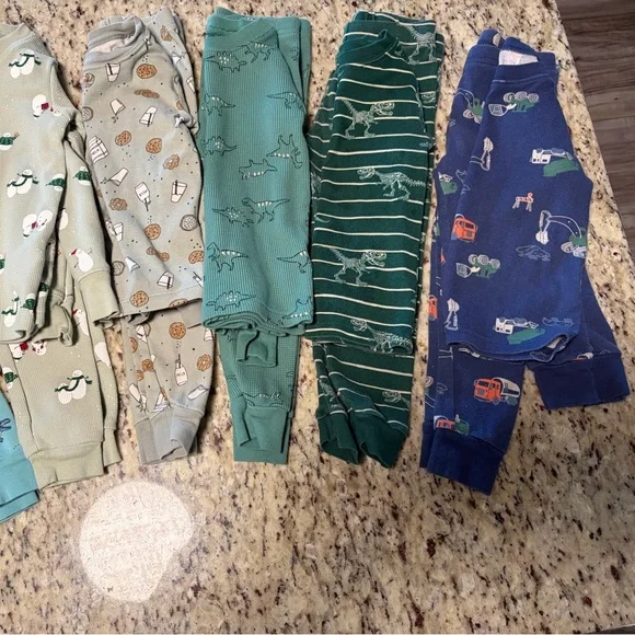 Set of 9 Boys 3T Pajamas - Picture 4 of 11